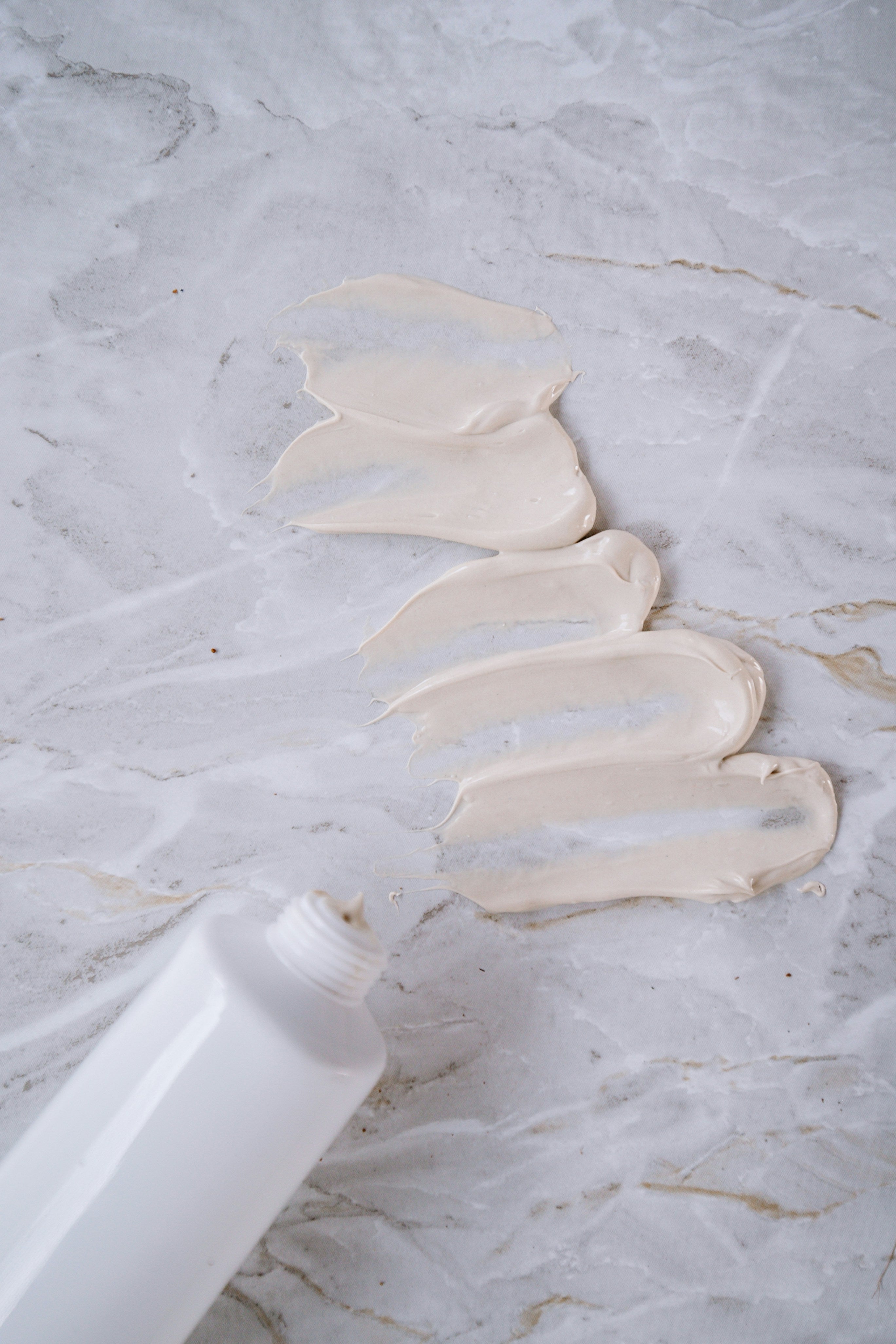 The Ultimate Guide to Ceramide Hydrating Night Cream for Overnight Skin Renewal